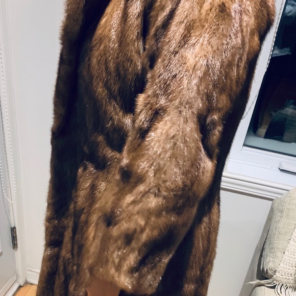 Knee length vintage fur coat - Picture 2 of 6